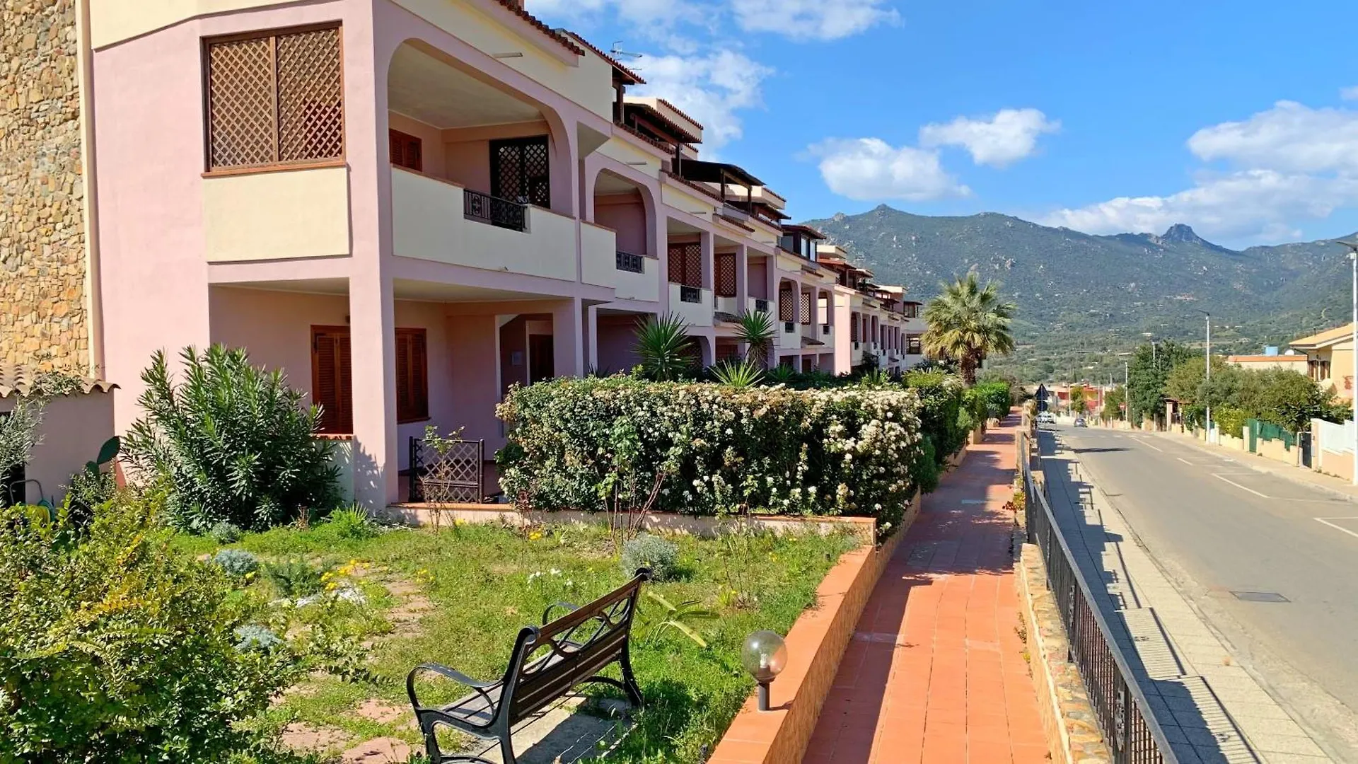 Casa Romina By La Via Del Mare Viaggi E Vacanze Villasimius Italy